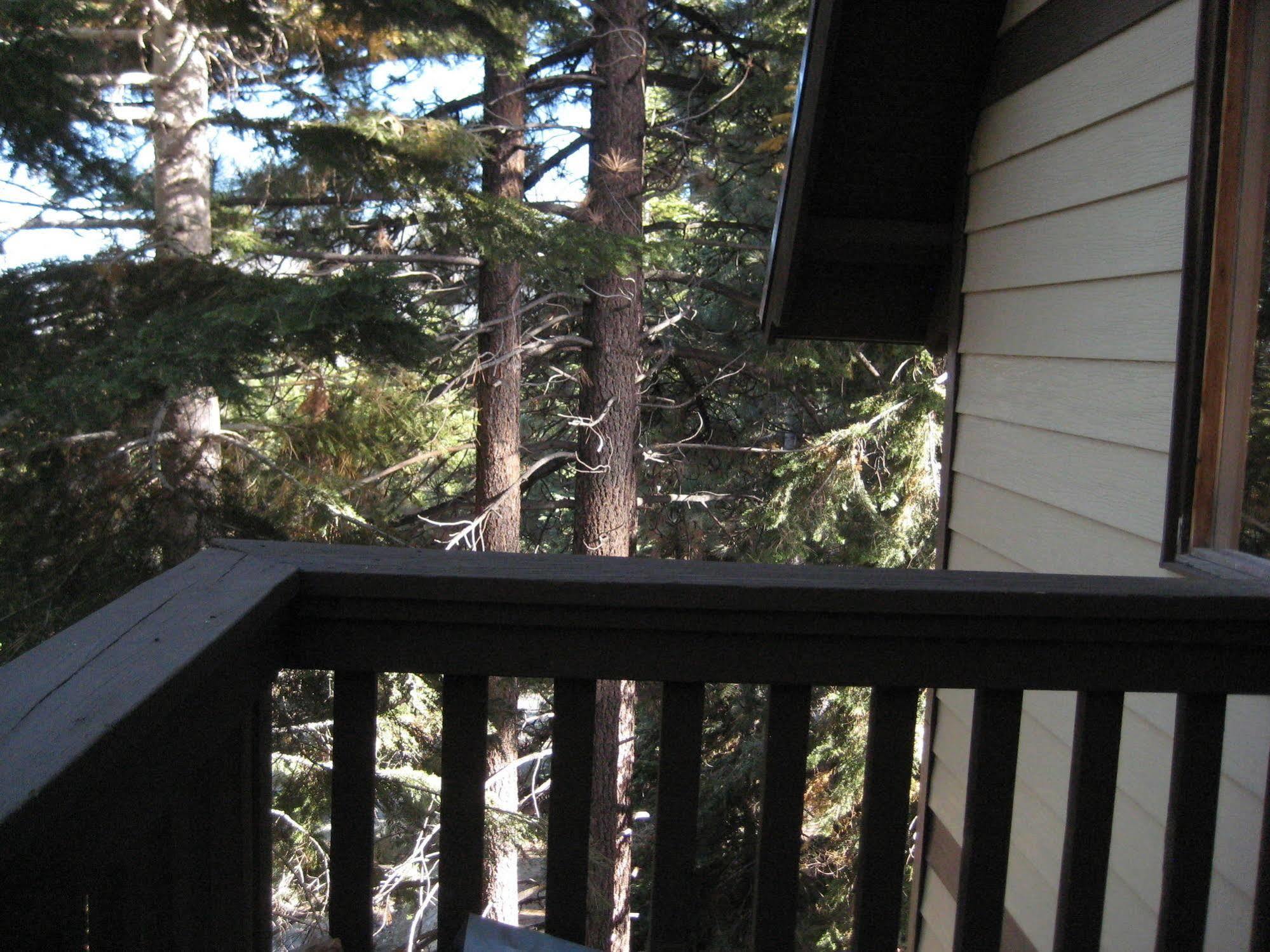 Mammoth View Mammoth Reservation Bureau * Mammoth Lakes
